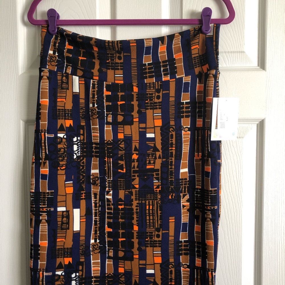 LuLaRoe Cassie Skirt Size Large Brand New with Tag